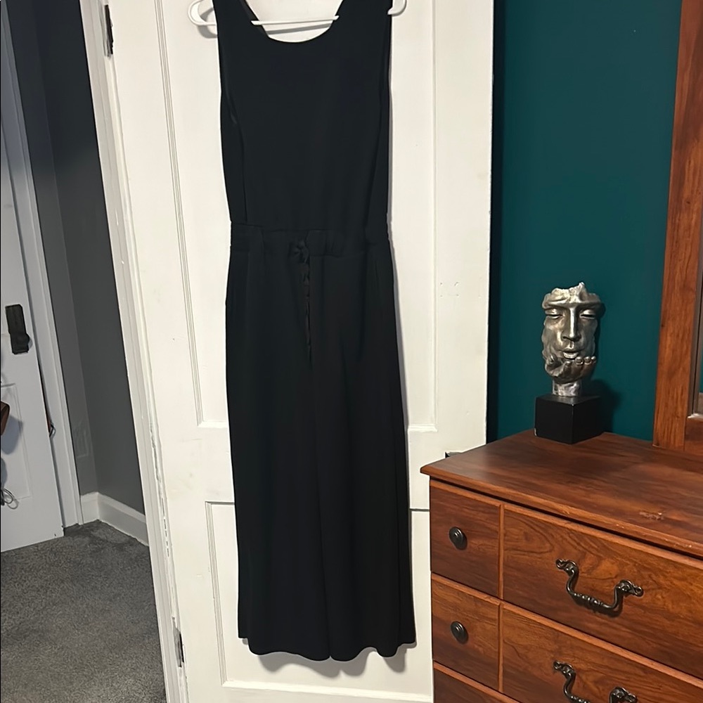 Elegant Black Sleeveless jumpsuit
